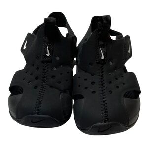 Nike Kids Shoes Size 7